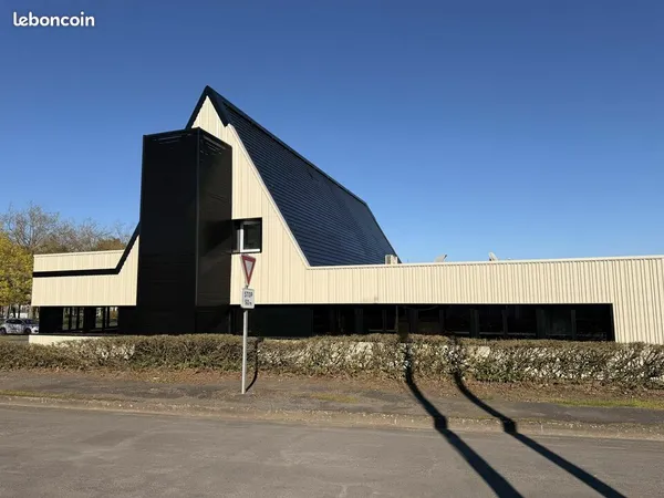 Bureaux 498 m² POITIERS