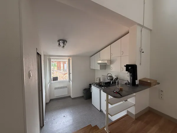 Appartement T2/T3 situé dans une rue calme