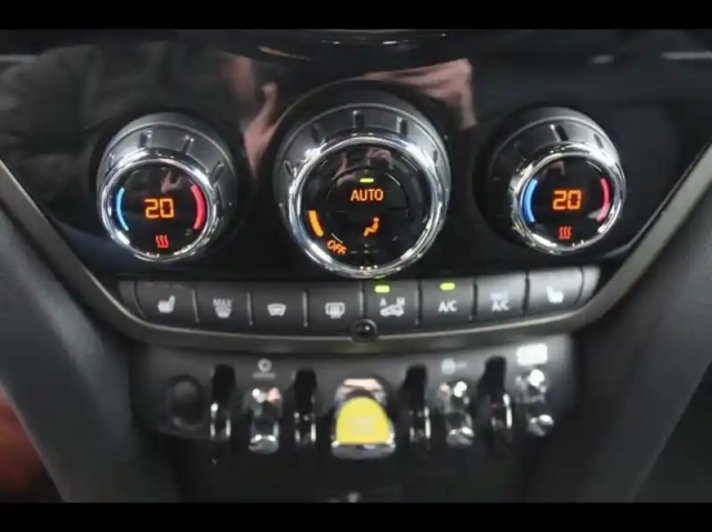 Mini Countryman cooper se 125ch + 95ch edition premium all4 bva6 — photo 9