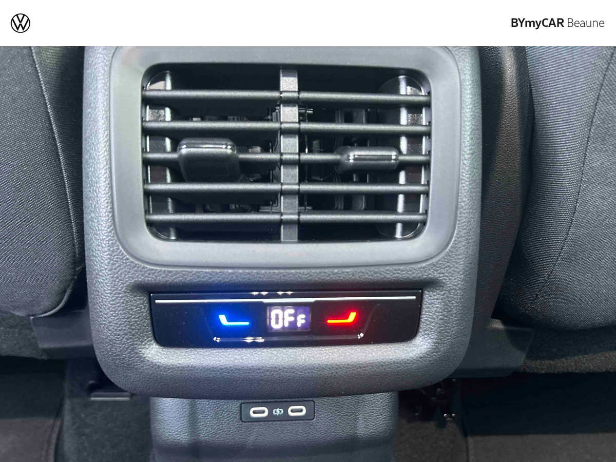 Volkswagen T-Roc 1.5 eTSI Hybrid 116 ch DSG7 — photo 23