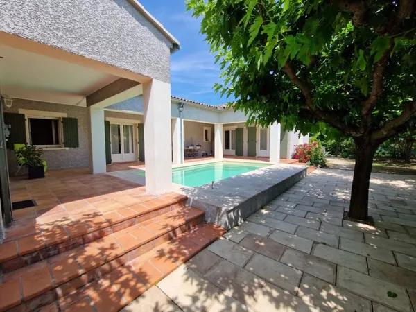 Villa 184 m2 400 m centre-ville