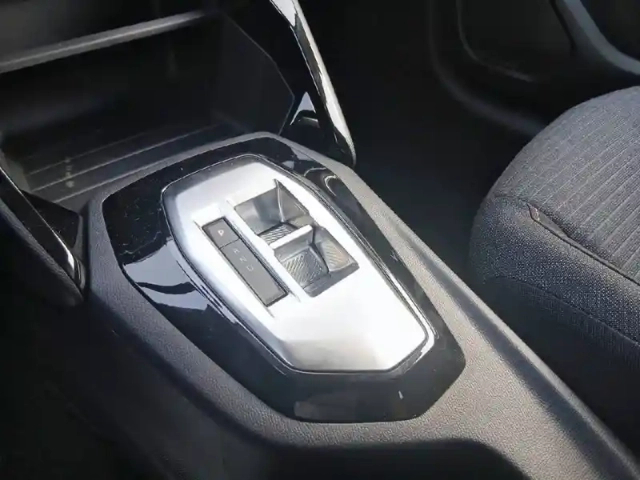Peugeot 208 hybrid 110 ch e-dcs6 — photo 14