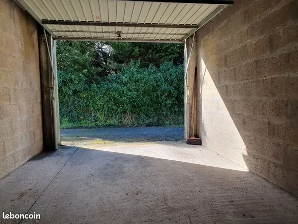 A louer, garage Hennebont centre au rempart