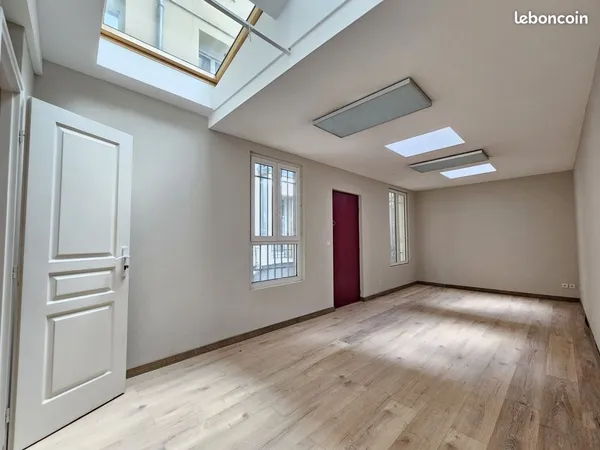 Bureaux 134 m² Paris