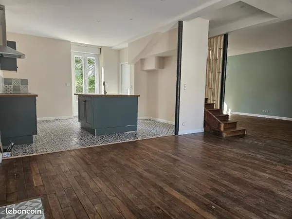 Ruffec centre Maison 120 m² 4 Ch 910 euros