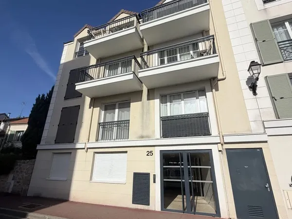 SUPERBE 3 PIÈCES MEUBLÉ DE STANDING AVEC TERRASSE ET PARKING
