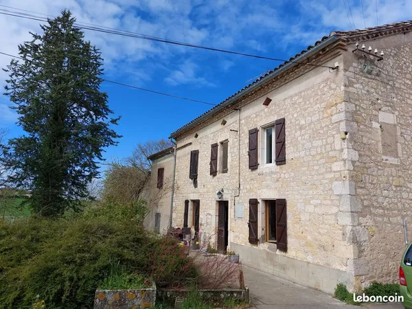 Maison 13 pièces 266 m²