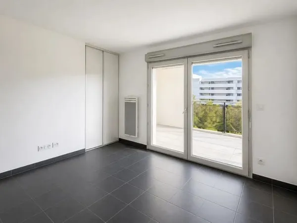 Studio de 22,58 m² avec terrasse et stationnement en sous-sol