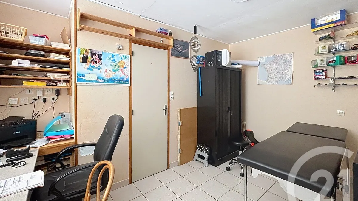Photo 21