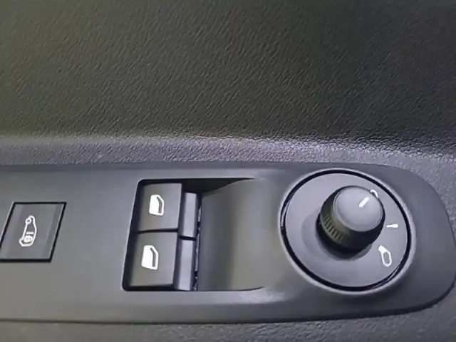 Citroën Berlingo van m diesel 100 ch manuelle — photo 30