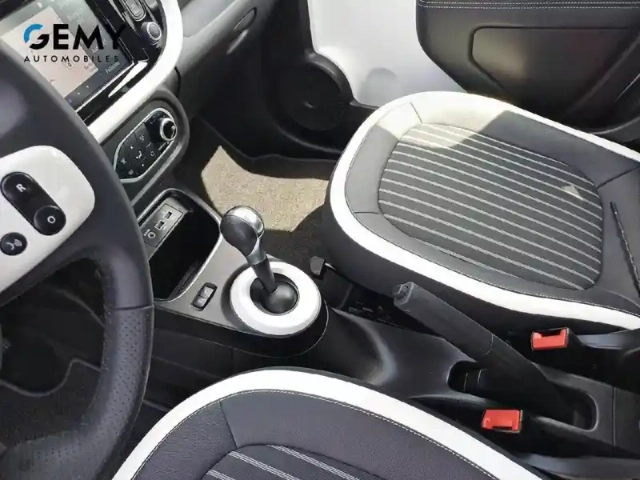 Renault Twingo iii e-tech — photo 12