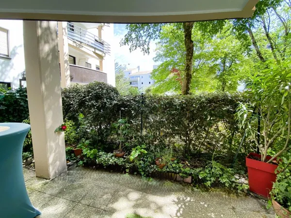 Vends Ravissant appartement T2 avec jardinet