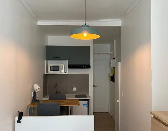Studio 1 pièce 14 m²