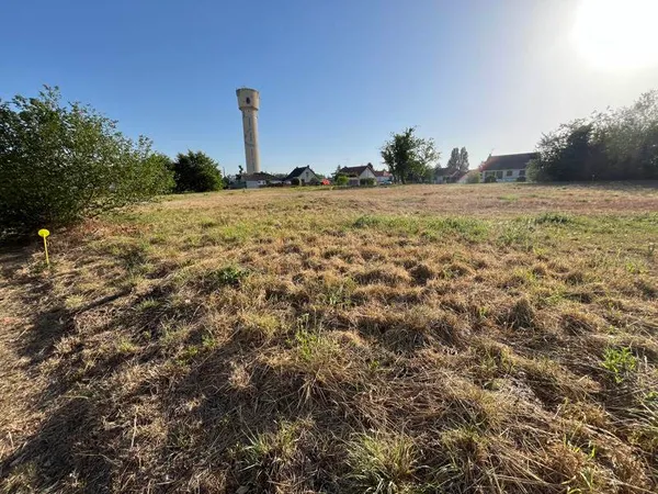 Terrain 600 m²