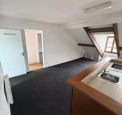 Appartement F2 provins