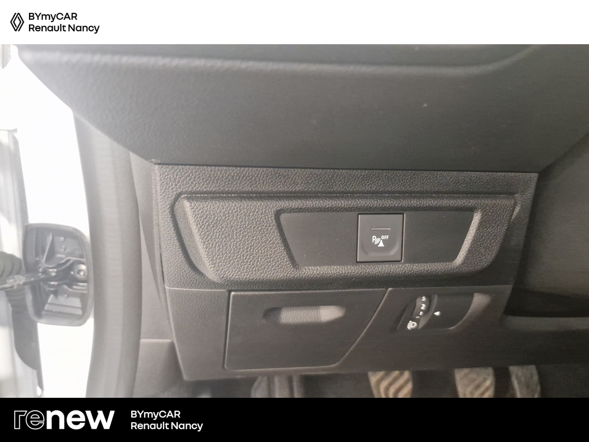 Dacia Sandero TCe 90 — photo 18
