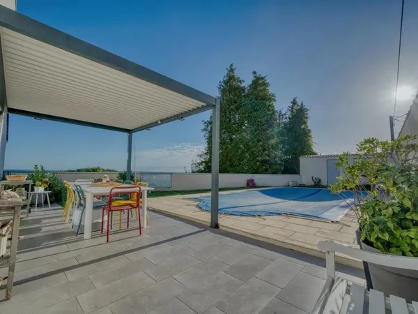 Maison de 5 pièces de 154 m² à Val-de-Cognac