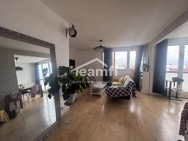 APPARTEMENT T4 dernier étage