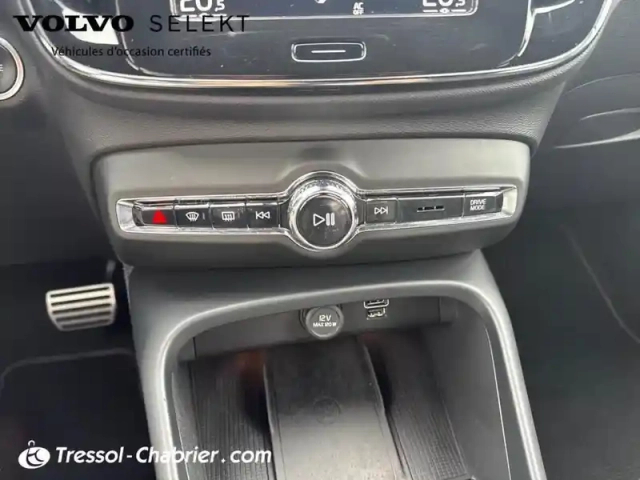Volvo Xc40 t5 recharge 180+82 ch dct7 r-design — photo 13
