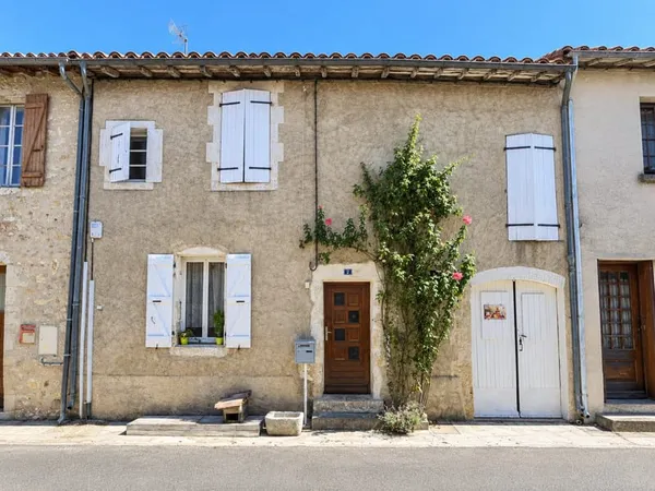 Maison De Village En Pierre 100 M2 - T3 - Garage