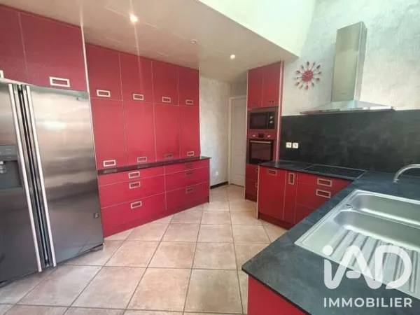 Maison 7 pièces 185 m²