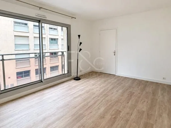 T1 de de 29,30 m² - rue Duguesclin Lyon 3ème