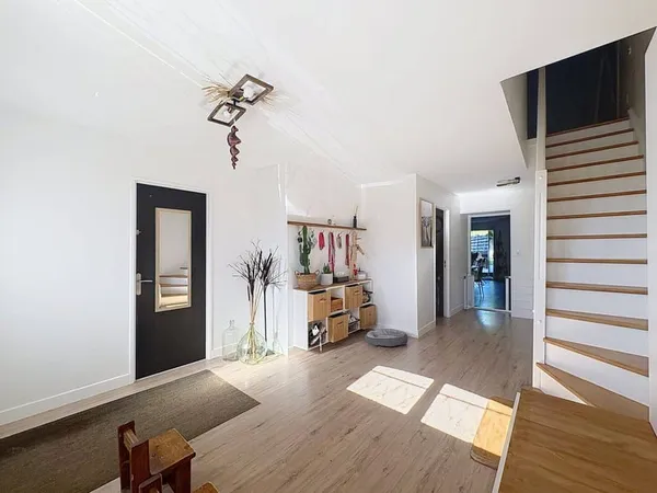 Maison 6 pièces 252 m²