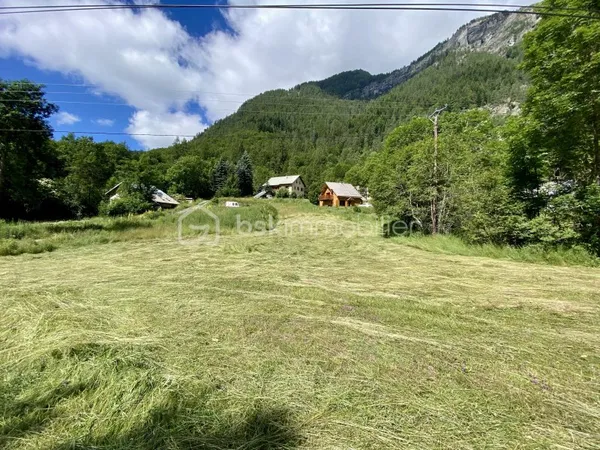 Terrain 1128 m²
