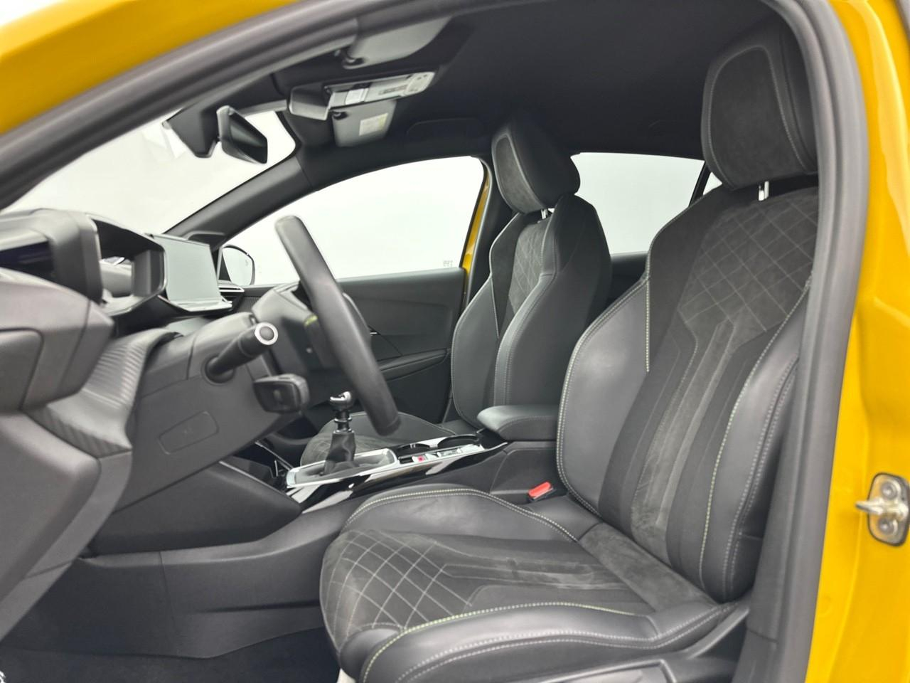 Peugeot 208 puretech 100 s&s bvm6 gt pack — photo 9