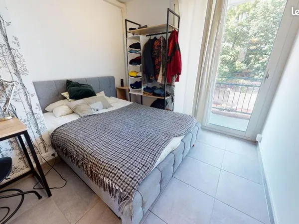 Chambre 6 pièces 68 m²