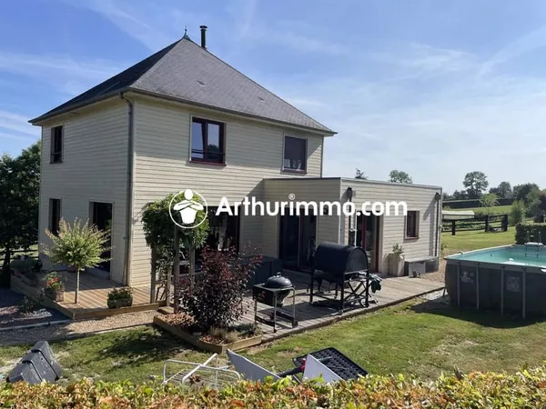 Maison T7, 148 M2, sur 2500 M2 de terrain
