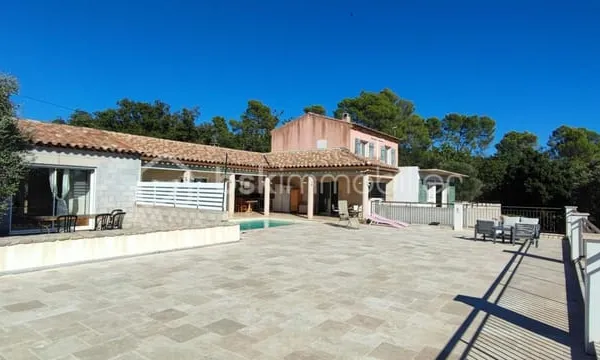 Propriete pour artisan ou airbnb fort potentiel