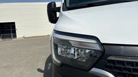 Renault Master F3500 L2H2 2.3 Blue dCi 135ch Confort Euro6 — photo 12
