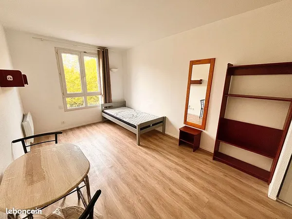 Studio 1 pièce 18 m²