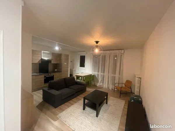 T2 bis meublé 45 m² - centre-ville - dernier étage