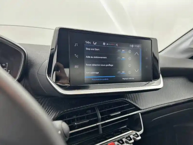 Peugeot 208 puretech 75 s&amp;s bvm5 — photo 41