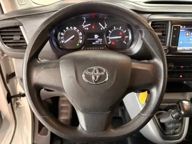 Toyota Proace medium 2.0 d-4d 140 business rc21 (16250?ht) — photo 14