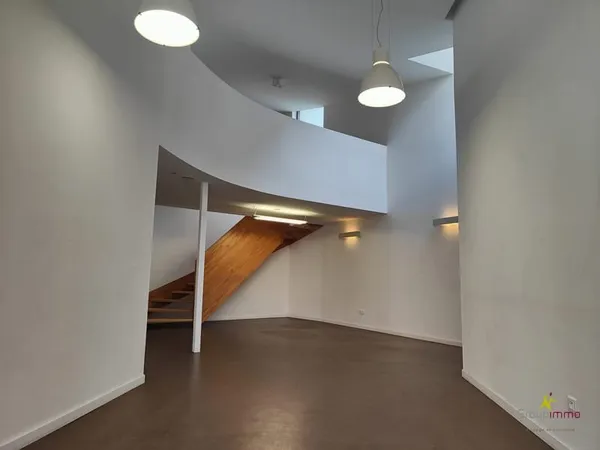 Bureaux 3 pièces 116 m²