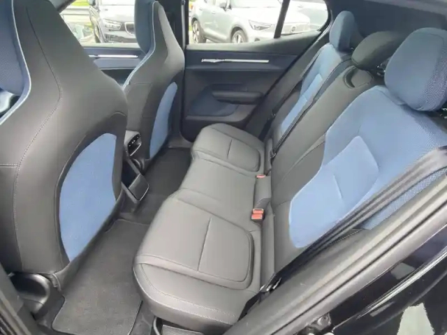 Volvo Ex30 single extended range 272 ch 1edt — photo 6
