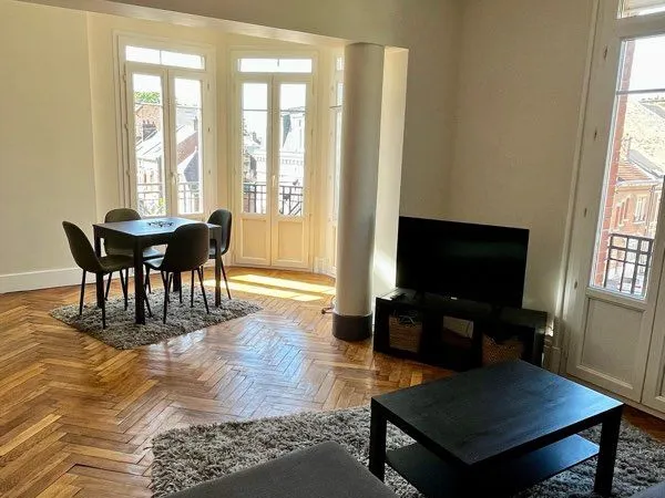 Bel appartement meublé à louer