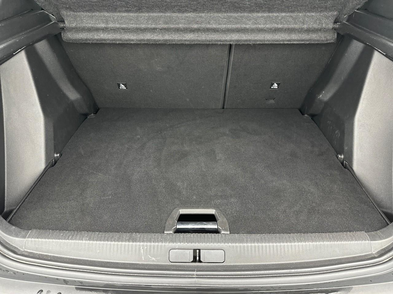 Peugeot 2008 puretech 130 s&s eat8 gt — photo 6