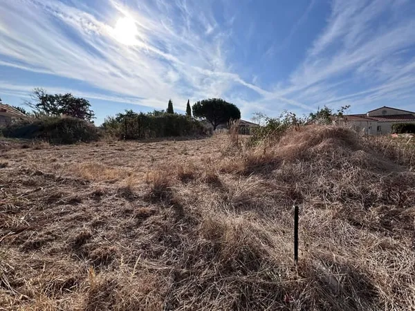 Terrain 610 m²