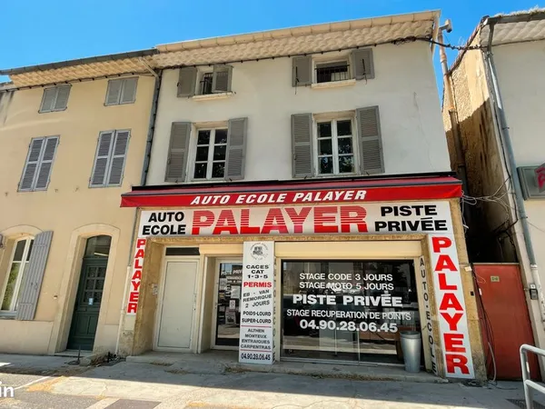 Immeuble de rapport 12 pièces 250 m²