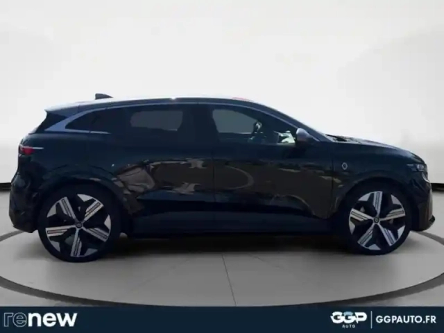 Renault Megane e-tech electric ev60 220ch iconic optimum charge — photo 6