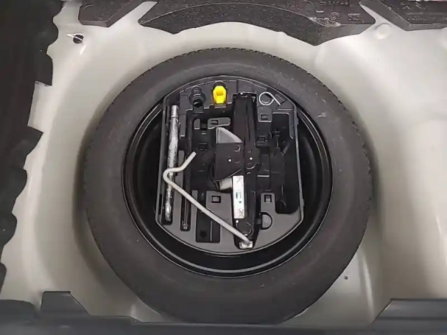 Peugeot 208 puretech 75 s&amp;s bvm5 — photo 27