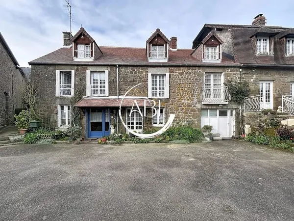 Maison 9 pièces 145 m²