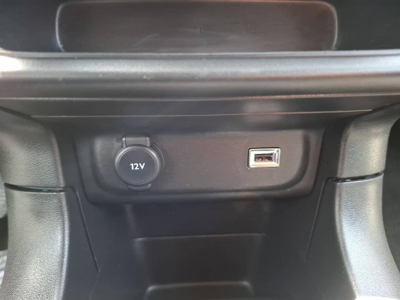 Citroën C3 1.2 puretech 83ch s&s shine — photo 19