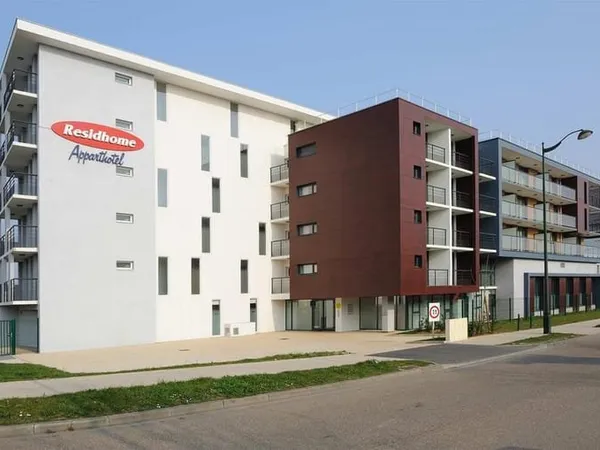 Residhome Carrieres La Defense *** -78- - Affaires - RESIDE