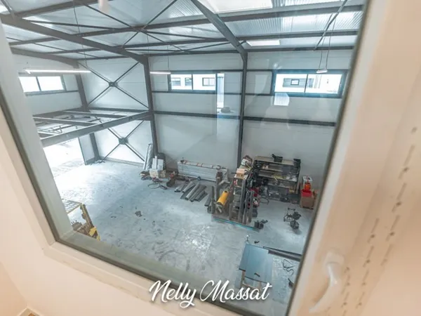 Local/bureau à vendre CHAMBERY (73) - 504 M2 - 5 stationnements - Bissy