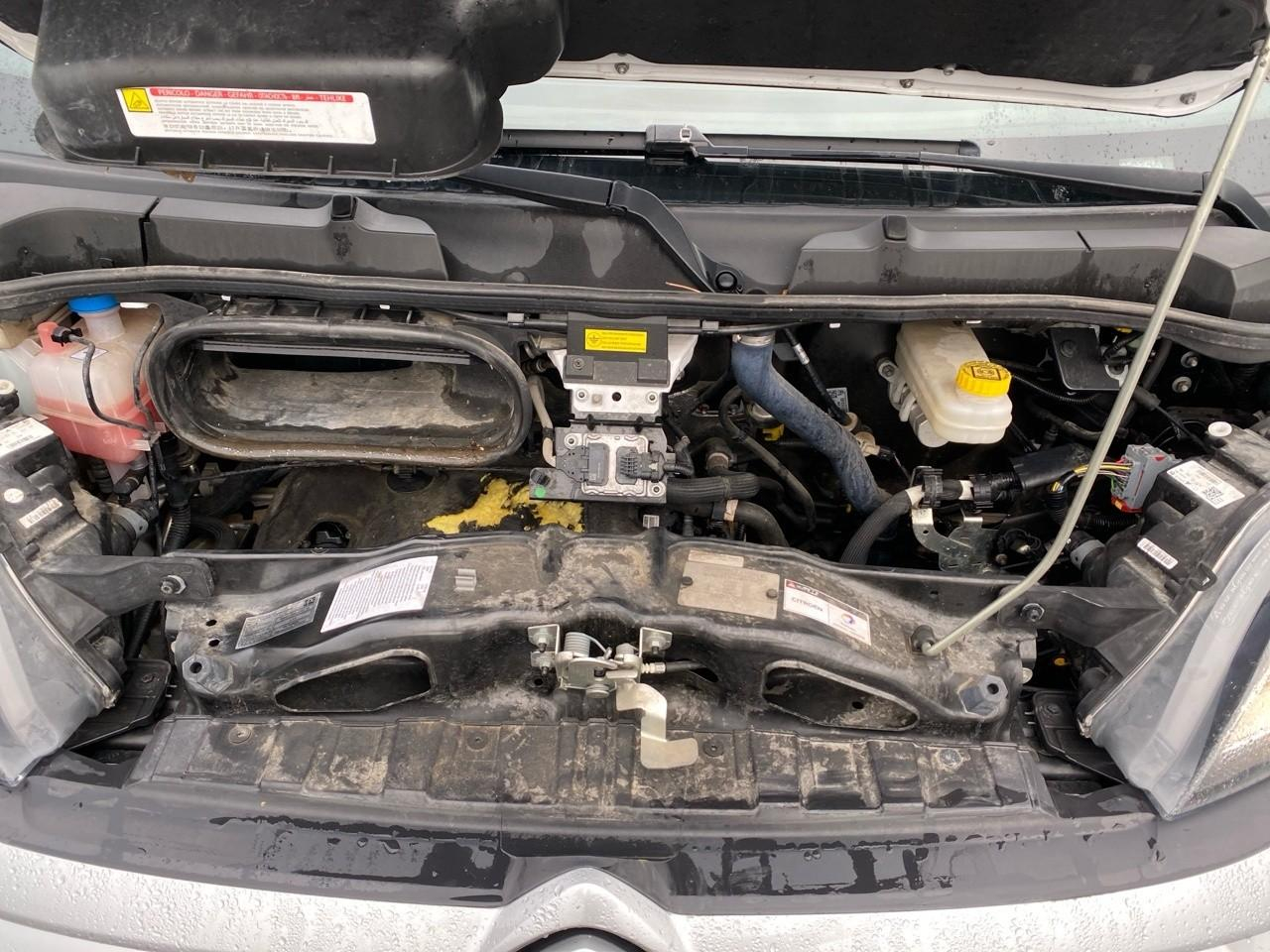 Citroën Jumper 35 l2h1 2.2 bluehdi 140 s&s driver — photo 12